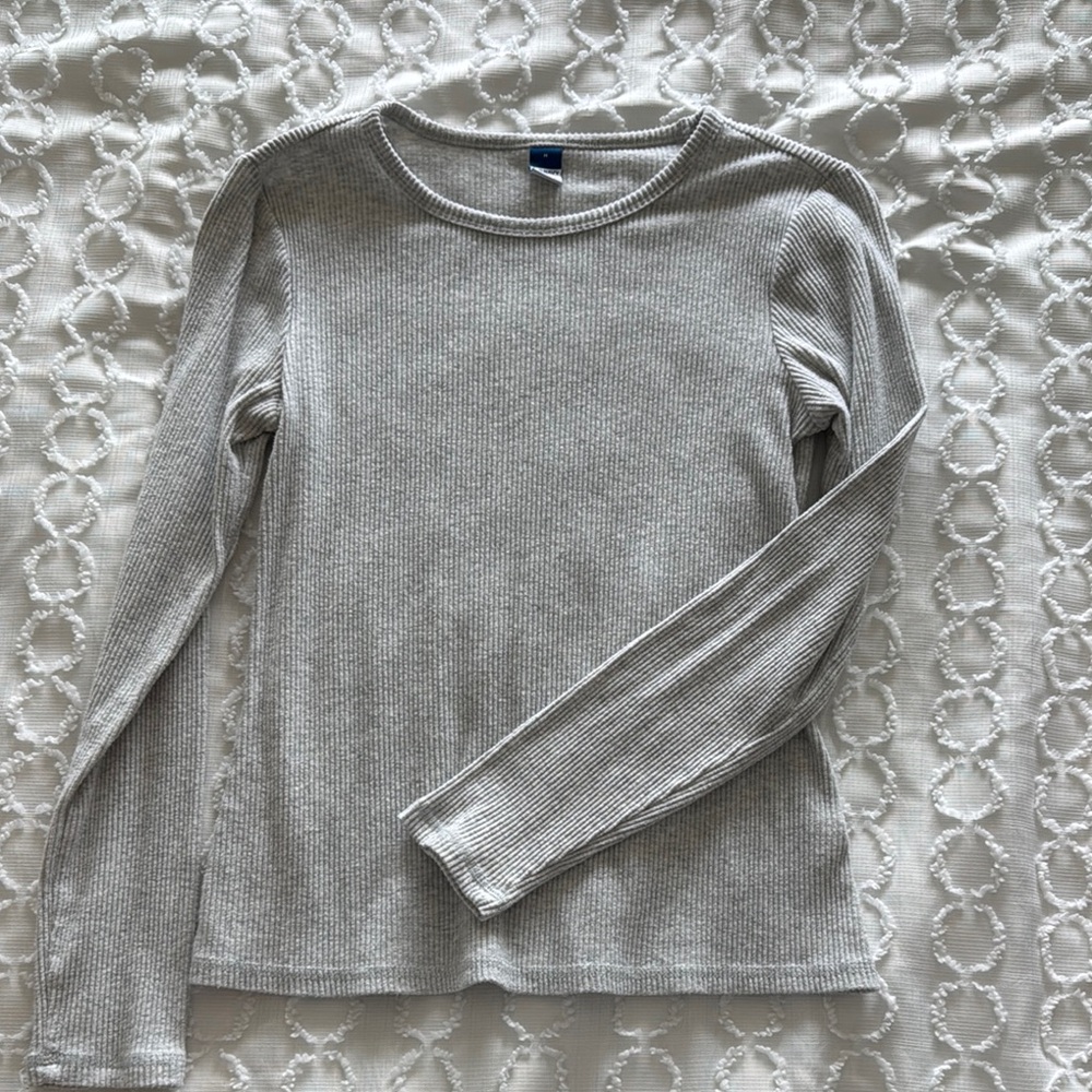 Old Navy Gray Long Sleeve Tee